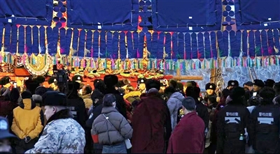 【新春走基層】流光溢彩下，他們都是守護(hù)者——酥油花展背后的溫暖故事