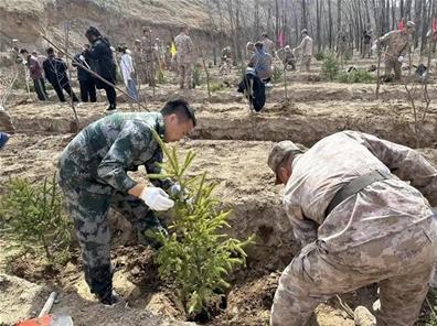 軍民同心 “植”此青綠