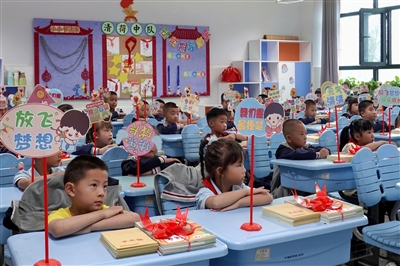 青海西寧：開學(xué)第一天 滿滿新氣象