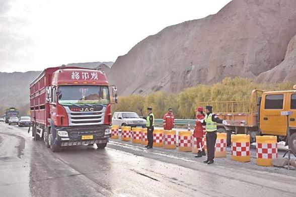 湟貴一級(jí)公路水毀路段恢復(fù)通車(chē)