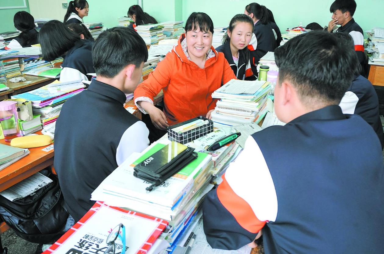 大愛育桃李 丹心綻芬芳——記第五屆“青海榜樣”楊毛吉