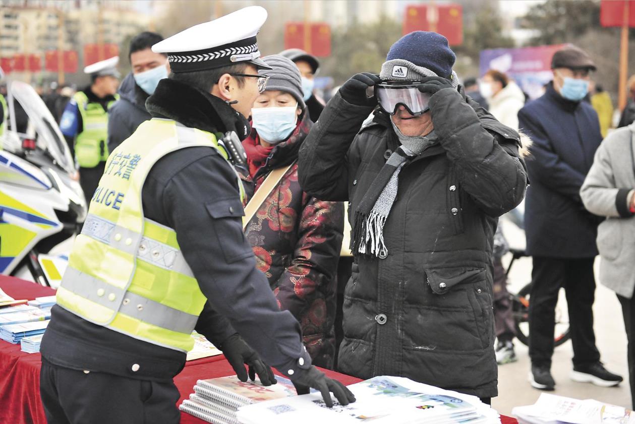警民心連心 攜手筑平安——青海公安機(jī)關(guān)2025年警營(yíng)開放日活動(dòng)見聞
