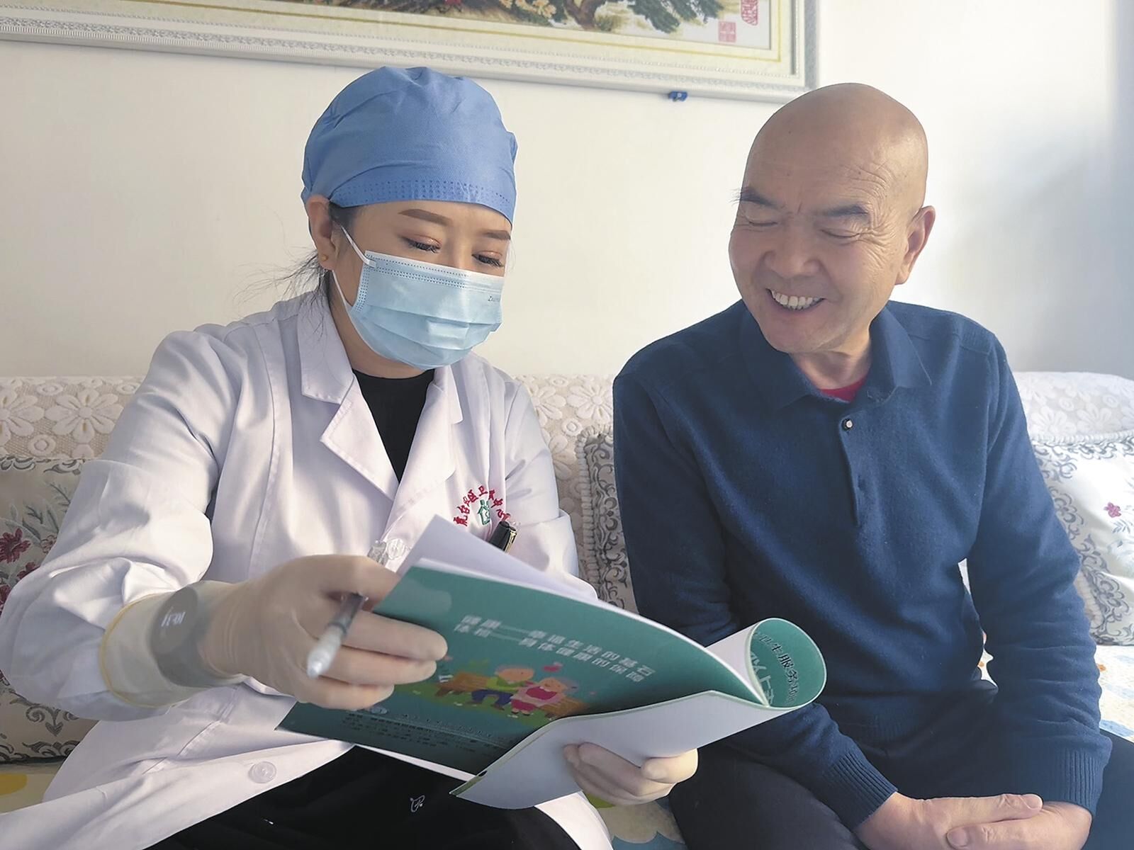 【新春走基層·溫暖進(jìn)萬(wàn)家】一份約定，讓“守護(hù)”來(lái)敲門(mén)