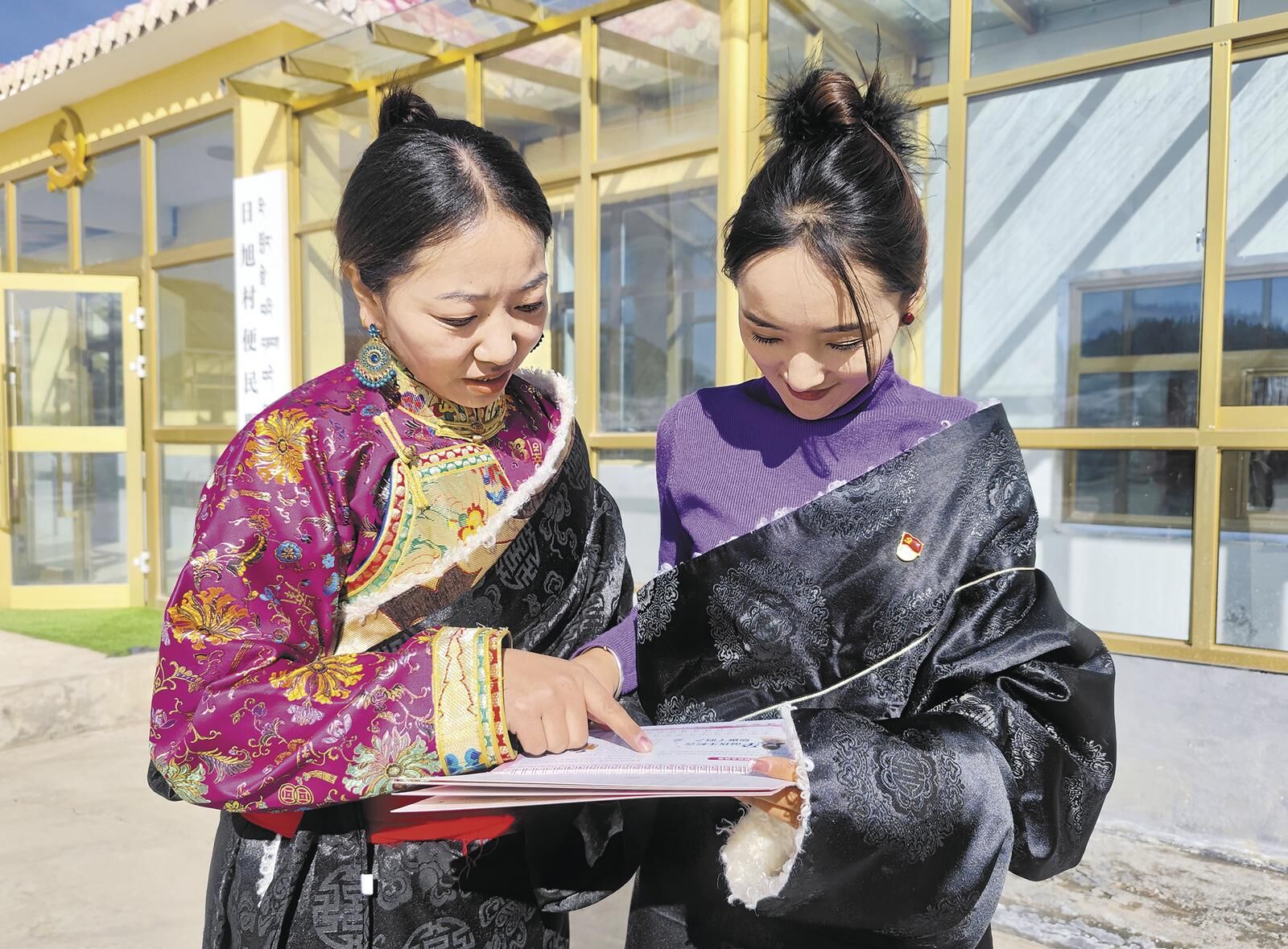【一宣三促·萬名干部下鄉(xiāng)】草原春風傳喜訊 牧區(qū)振興展新貌