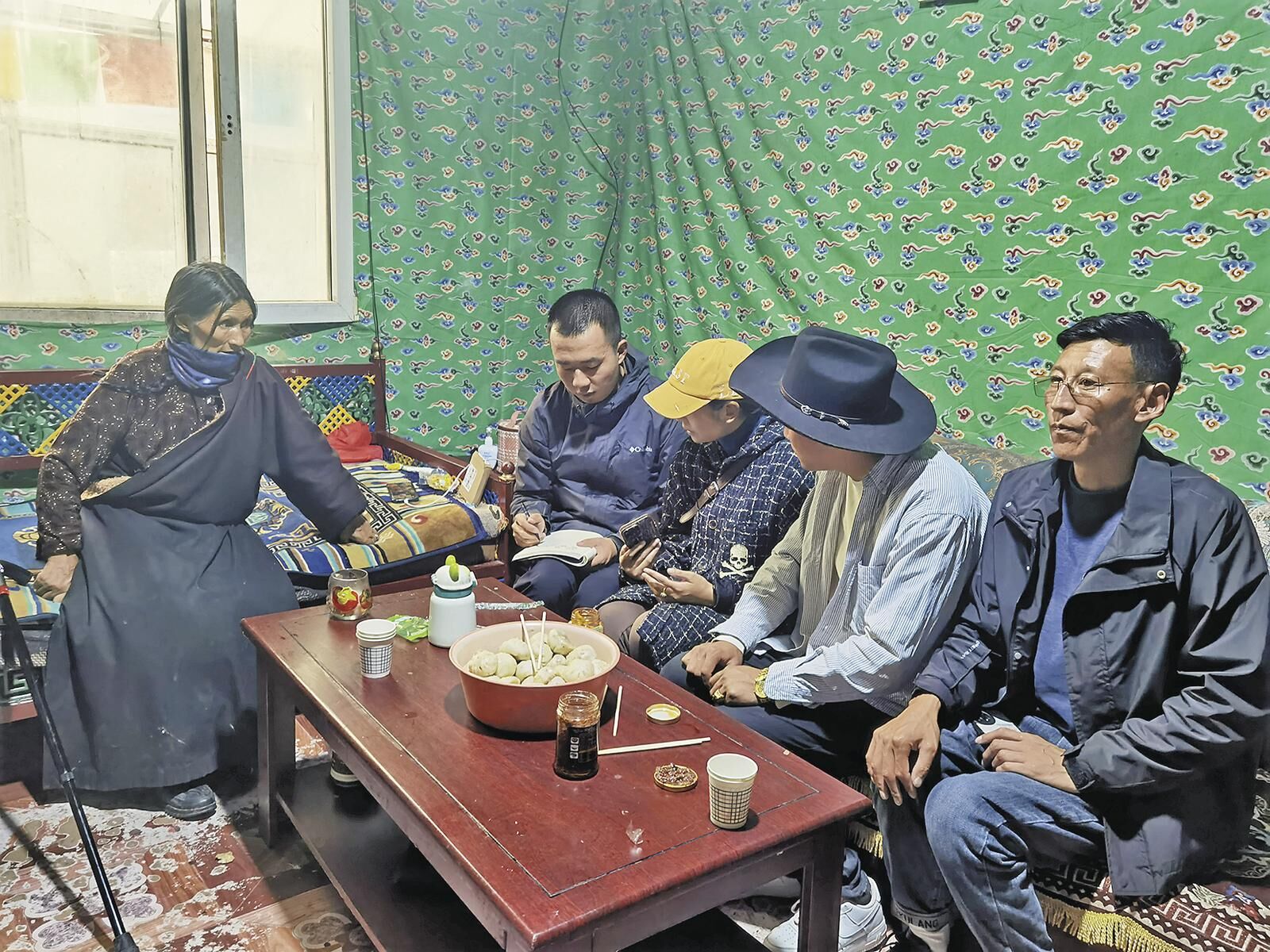 【報效祖國 建功西部】讓青春在磨礪中強筋壯骨——記青海曲麻萊縣麻多鄉(xiāng)巴顏村黨支部書記助理劉丹心