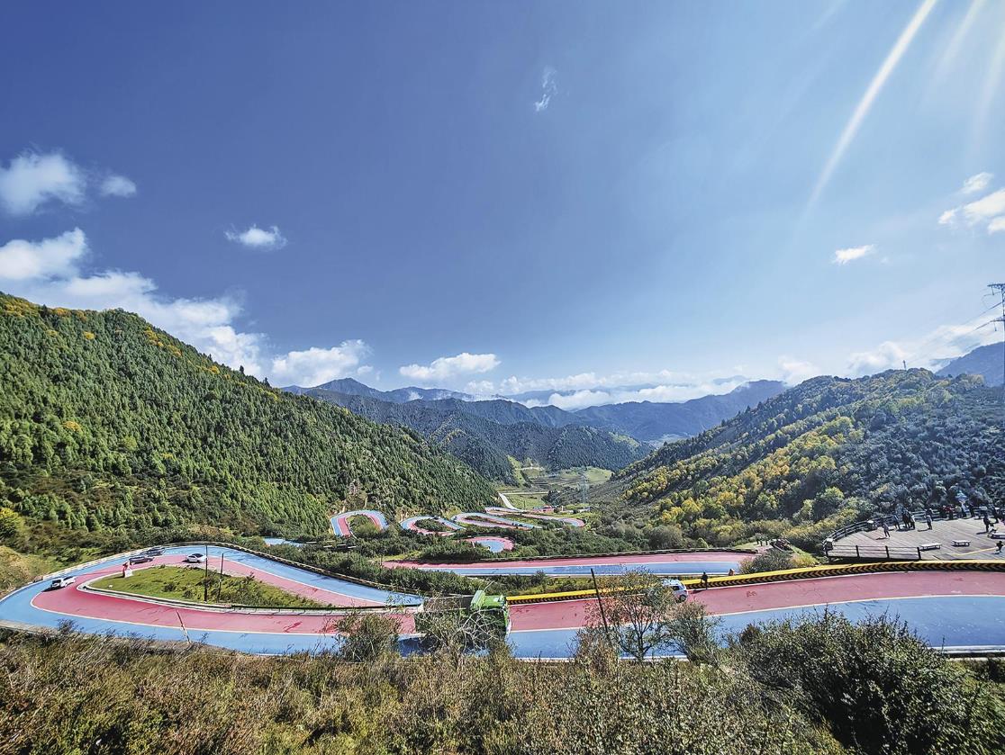 【鄉(xiāng)村振興在青�！俊敖煌ň€”變“風(fēng)景線” 交旅融合繪新景——“鞏固拓展交通運(yùn)輸脫貧攻堅(jiān)成果同鄉(xiāng)村振興有效銜接”系列報(bào)道之四