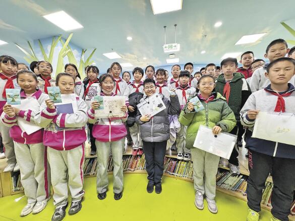 書(shū)香護(hù)航 幼苗向陽(yáng)