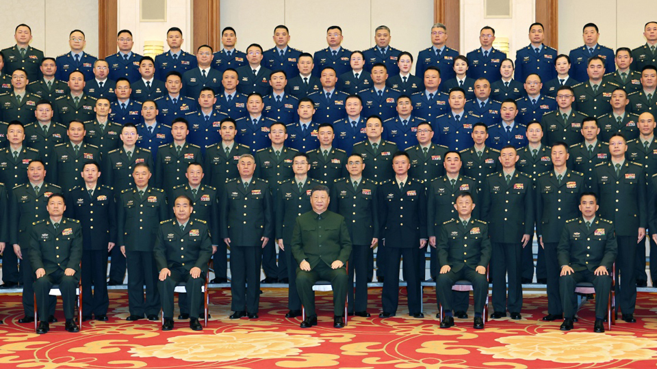習(xí)近平：解放思想改革創(chuàng)新...