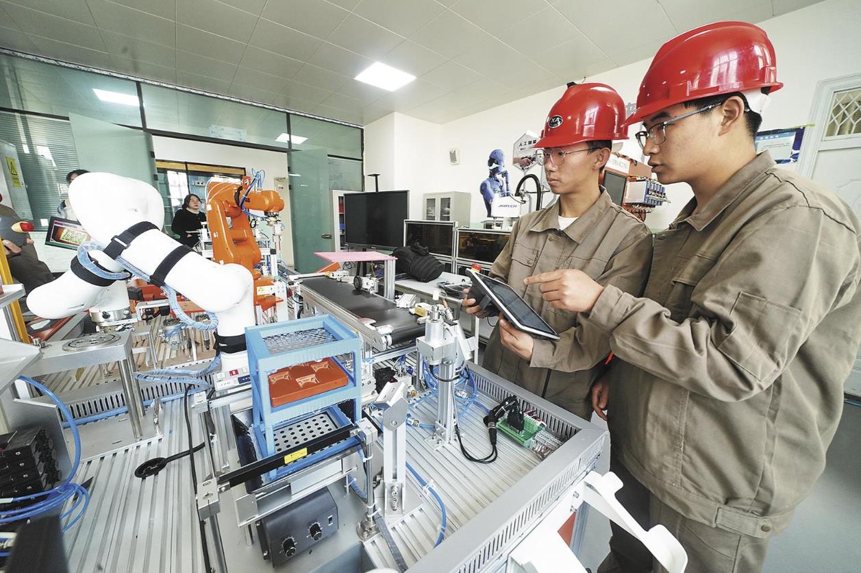 青海職業(yè)院校大賽啟幕 職教成果閃耀高原