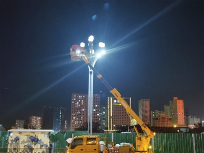 西寧路燈煥新，為城市“補(bǔ)光”為幸�！袄m(xù)航”