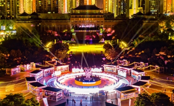 光影盛宴，燈光秀點亮西寧夜