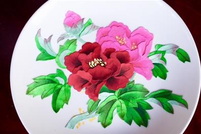 非遺手工藝品和美食持續(xù)出圈出彩