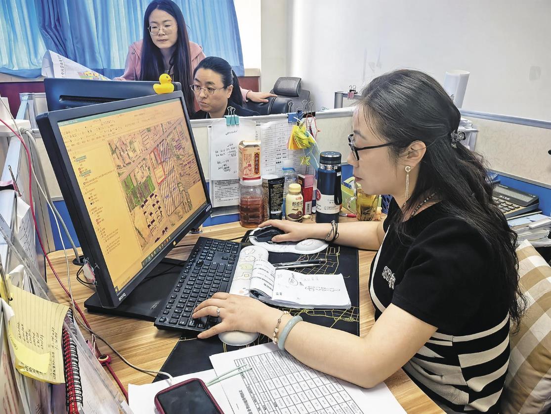 【潔凈青海·綠色算力】以數(shù)繪圖，讓海量信息“跑起來”——“綠色算力賦能青海實體經(jīng)濟”系列報道①